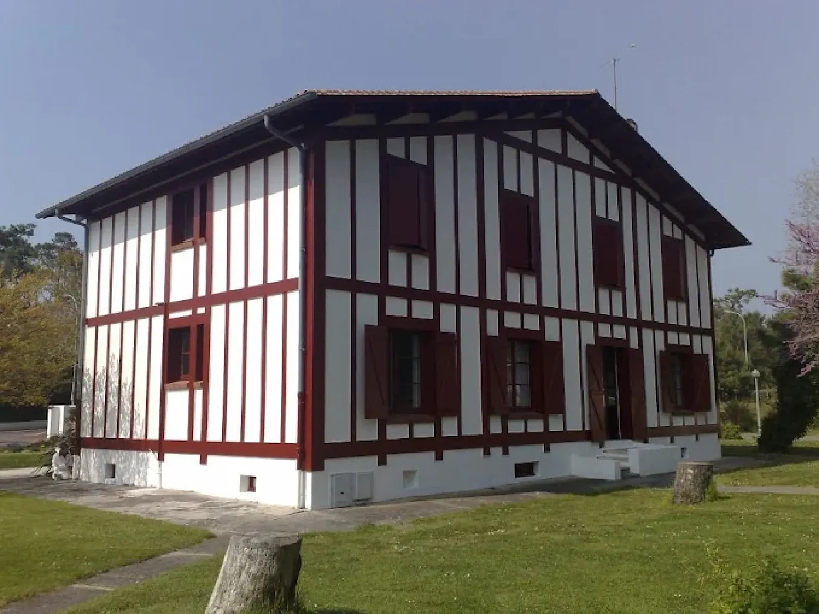Peinture extérieure d'une maison en Gironde